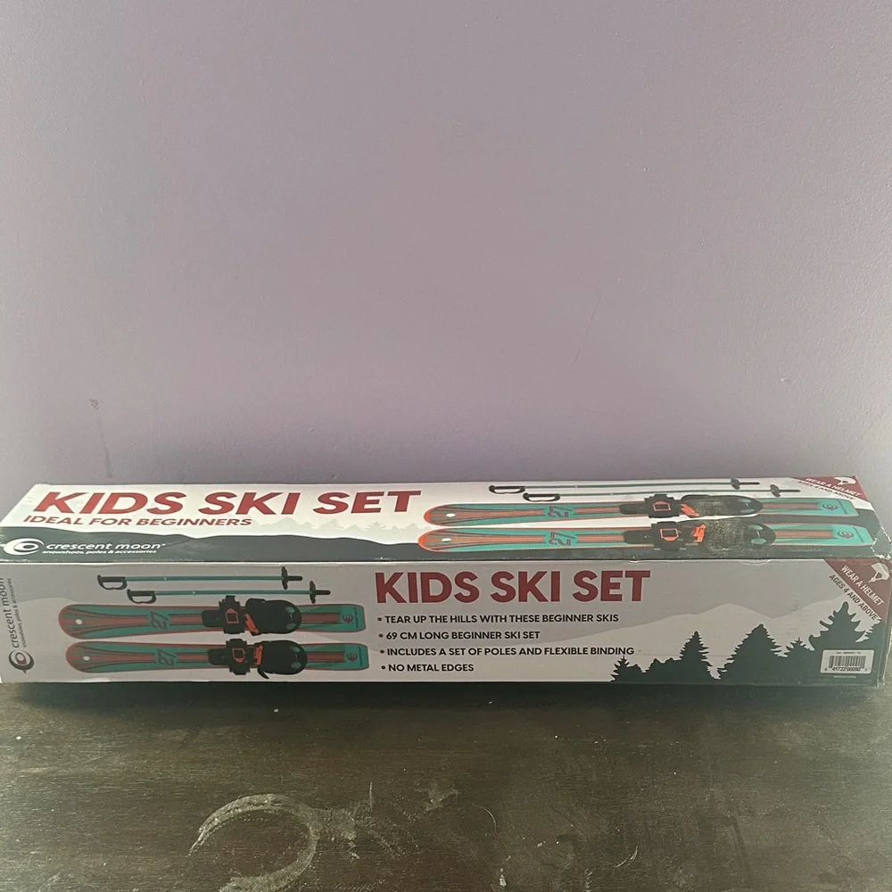 Crescent Kids Ski Set - Red and Black - Picture 4 of 4